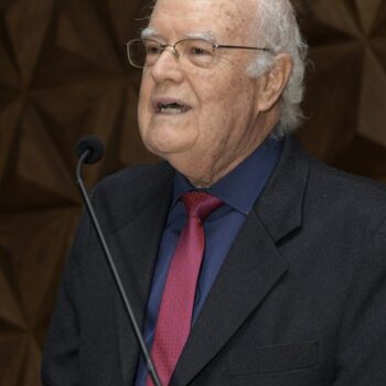 Oswaldo Bueno Amorim Filho é o novo professor emérito da UFMG